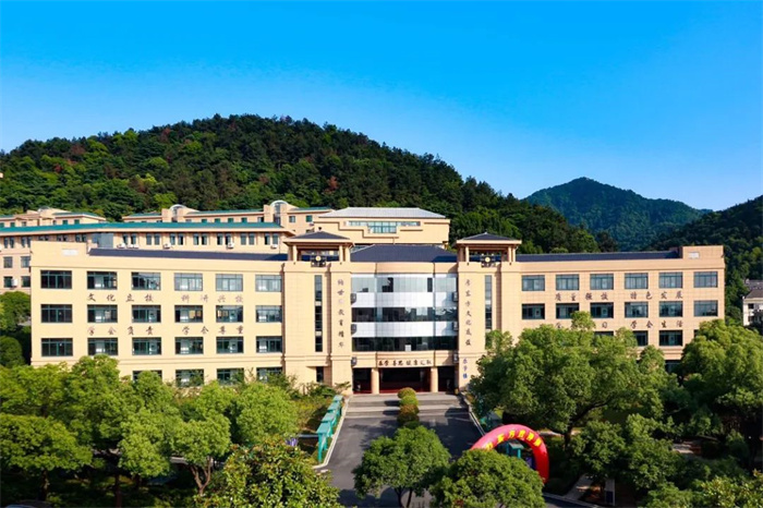 杭州东方中学国际部招生考试难度大不大？